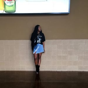 Meet your Posher, Joya